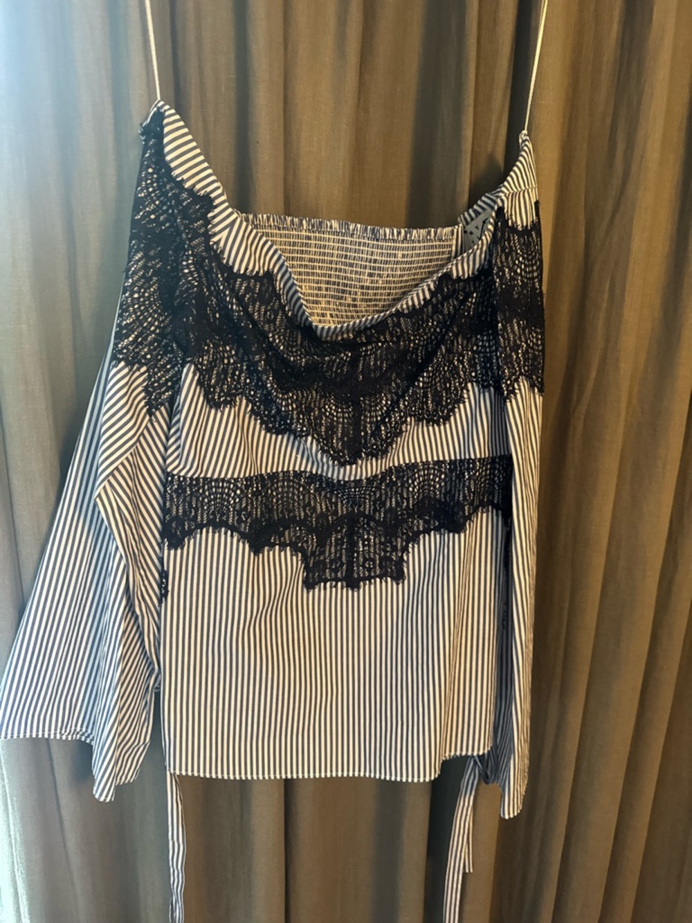 Tanya Taylor Navy & White Striped Lace-Trim Off-Shoulder Top size 8